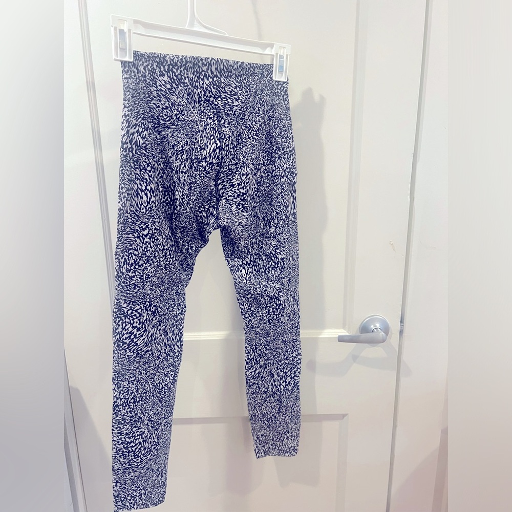 Lululemon leggings.